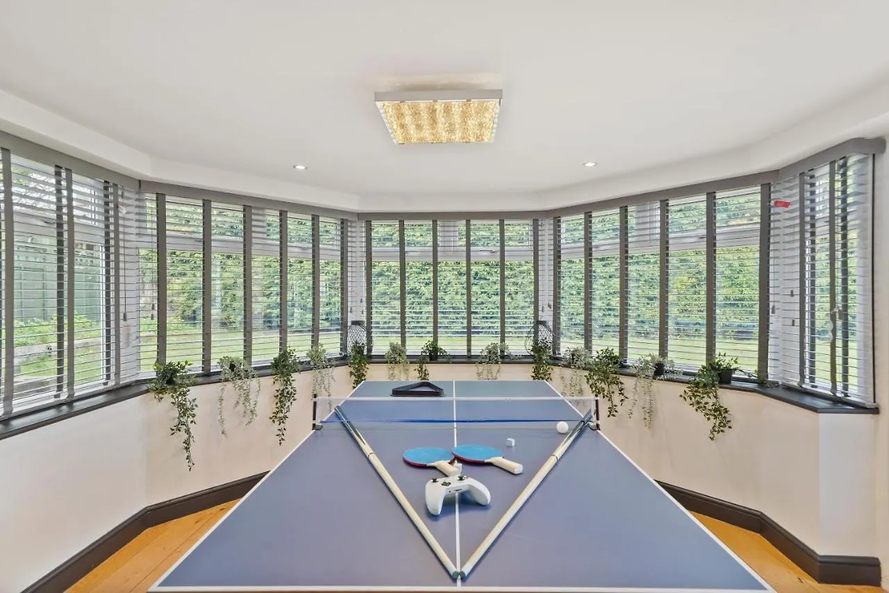 The Filey Coastal Villa - Indoor Swimming Pool - Sauna - Pets